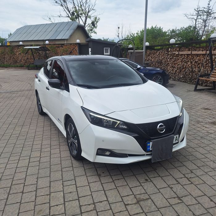 Оренда нісан ліф