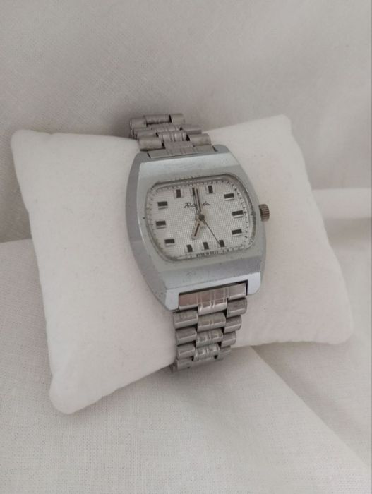 Механічний годинник ракєта "бейкер"