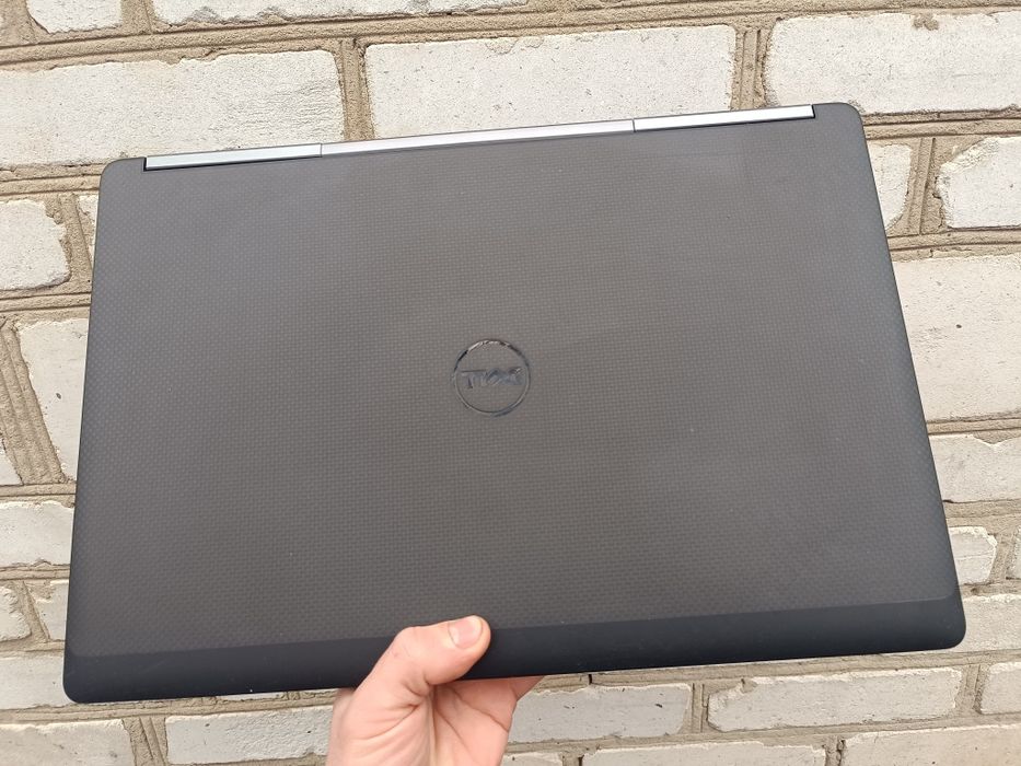 Як новий, Ігровий ноутбук DELL (i7 7820HQ/32/512+1000/P3000 6GB)