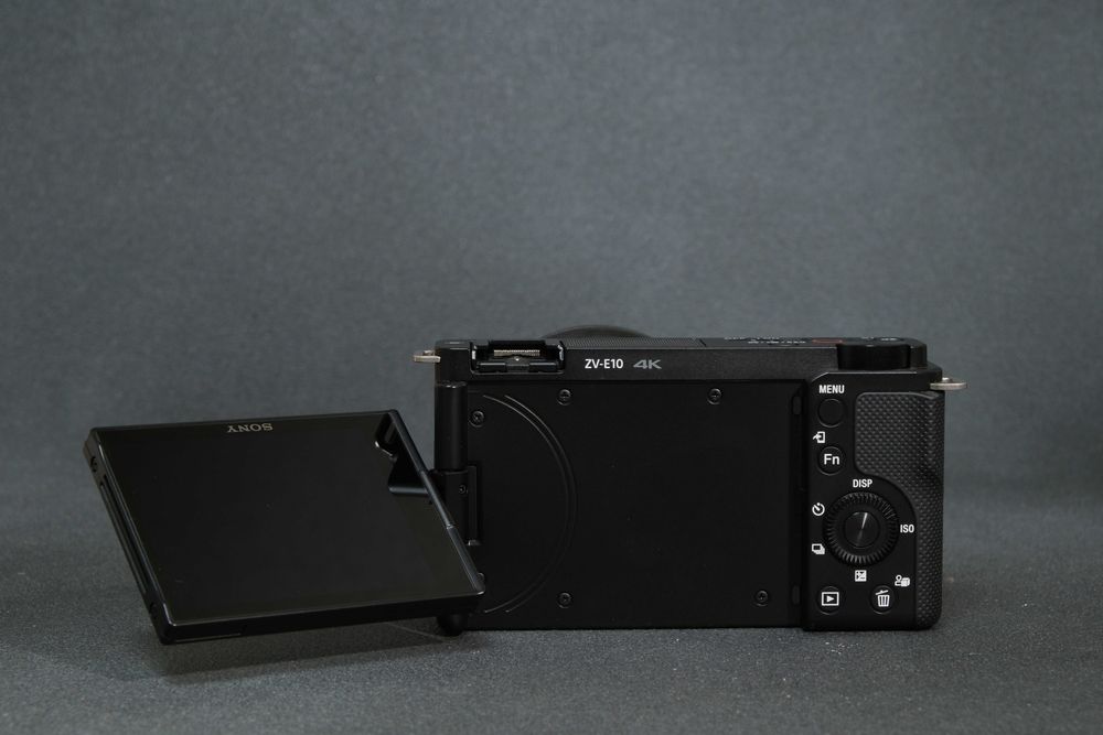 Sony ZV-E10 + kit 16-50mm