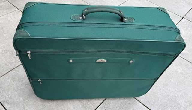 Sprzedam dużą zieloną walizkę Samsonite.