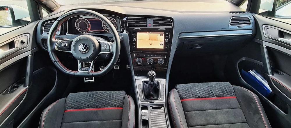 VW Golf 2.0 TSI GTI Performance
