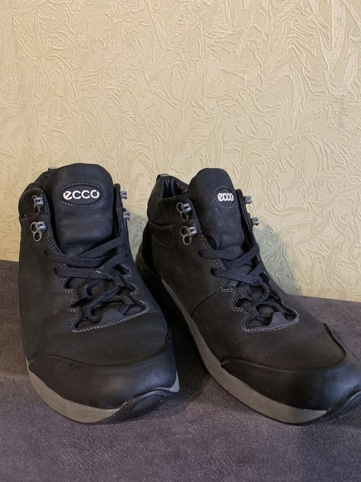 Зимові ботинки, кросівки 42 розмір ECCO