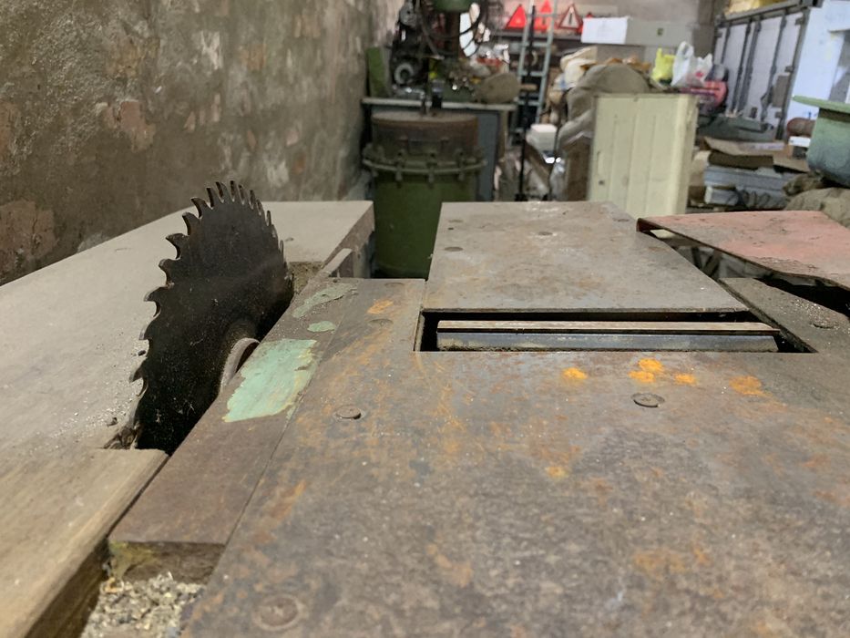 Продам станок деревообрабатывающий УНС в идеальном  состоянии