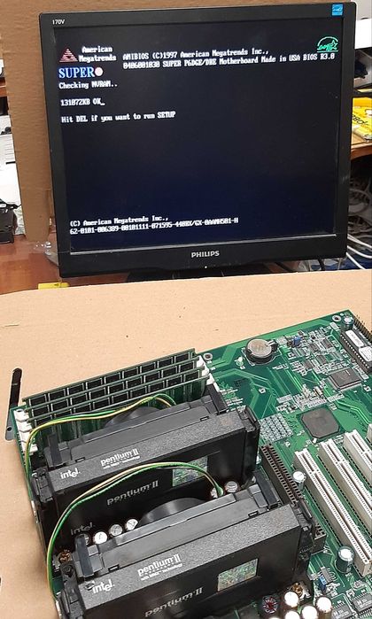 Материнская плата P6DGE серверная раритет 2 процессора pentium 2 slot1