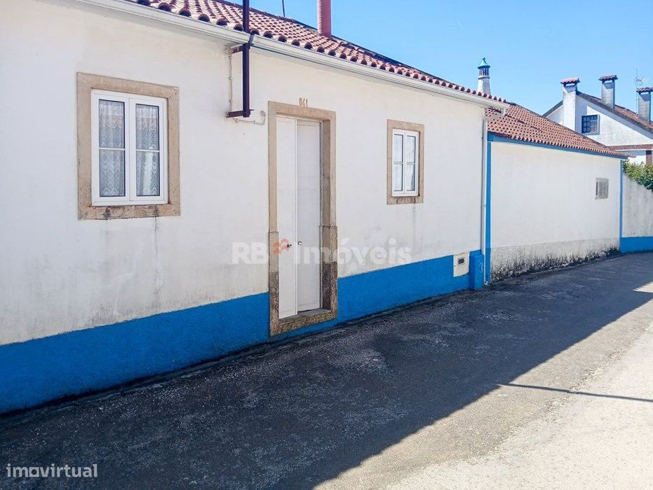2 Moradias com espaço exterior em Ferreira Zêzere