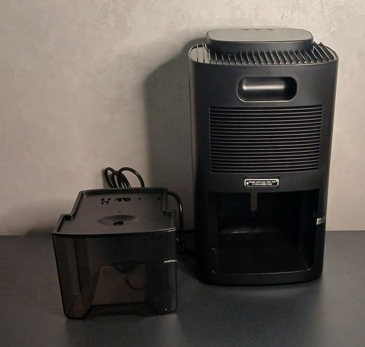 Осушувач повітря KNKA Dehumidifier CS06.