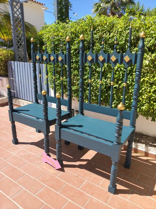 Conjunto de bancos decorativos