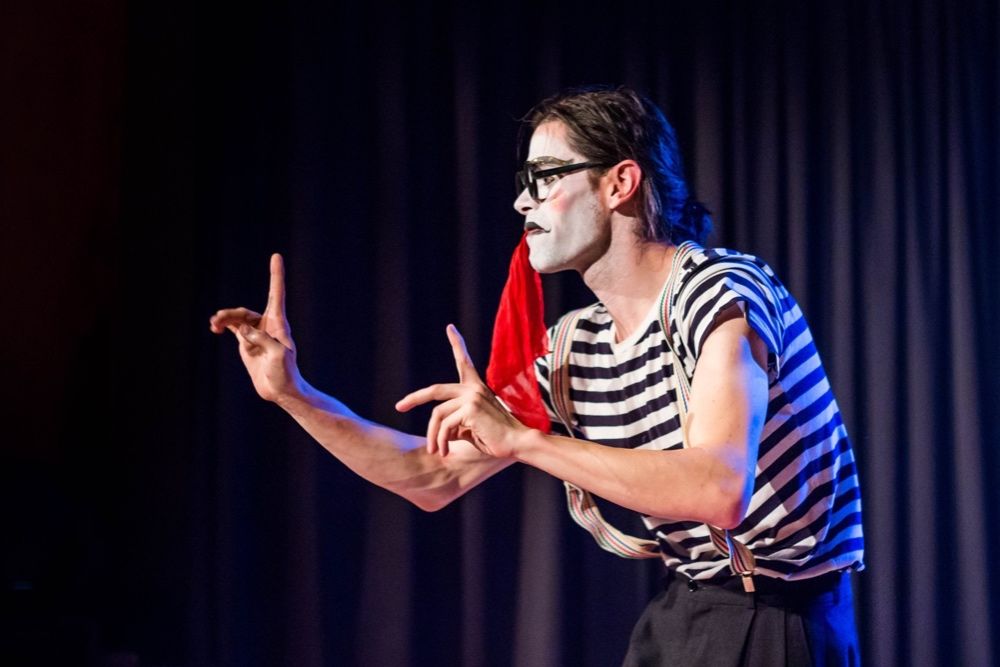 Animação Mr.Milk - Espetáculos Eventos Lda