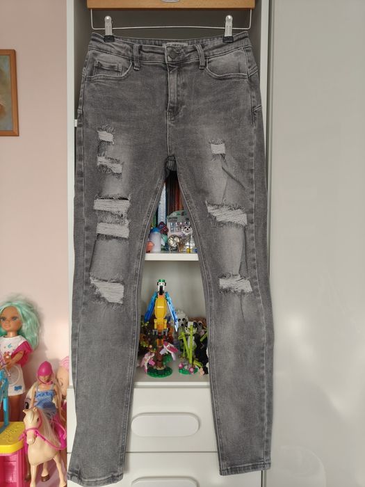 Spodnie jeans damskie