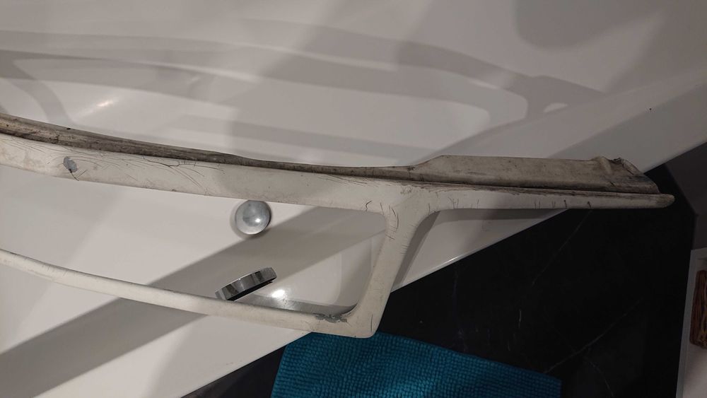 brewka listwa nakładka na grill lampy Audi 100 C3