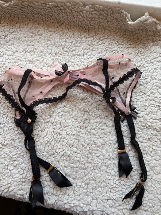agent provocateur пояс доя панчох