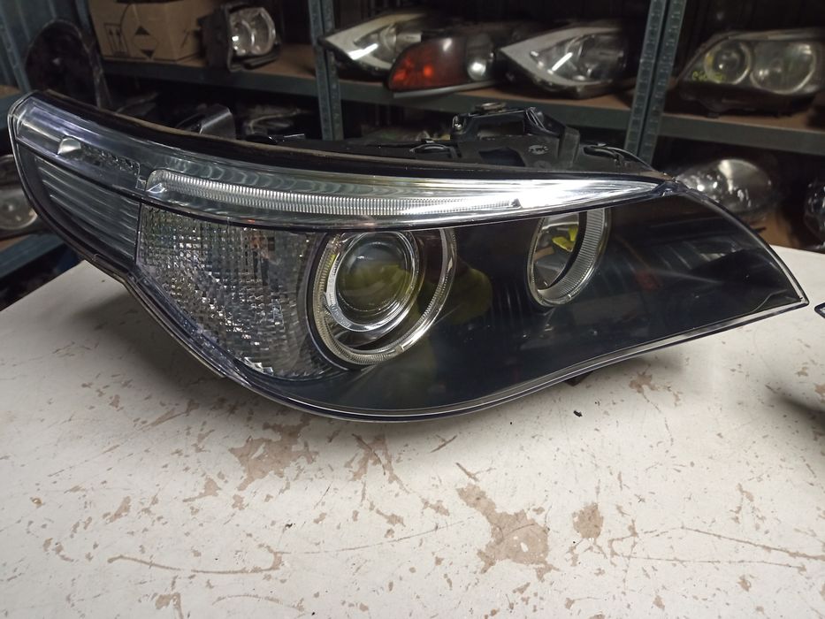 Komplet lamp BMW E60 bi-Xenon skrętny Europa