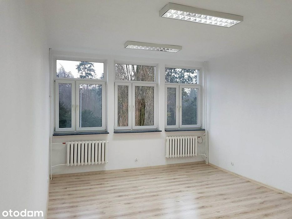 Lokal biurowy 26m², II piętro, ul. Mieszka I 80 (1.400 zł netto/m-c)