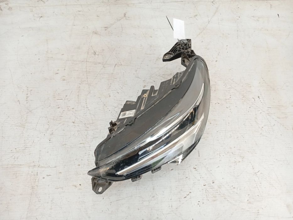 Ótica / farol esquerda OPEL Corsa F