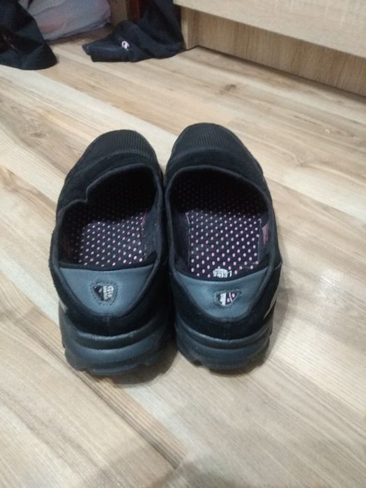 Макасини марки  Skechers