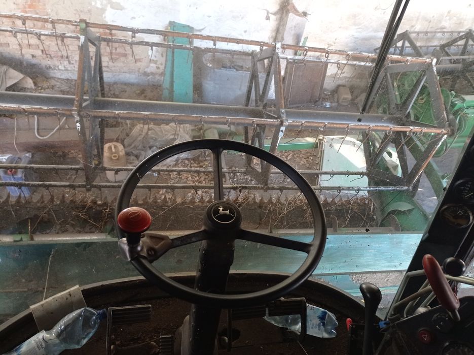 Комбайн John Deere 1075