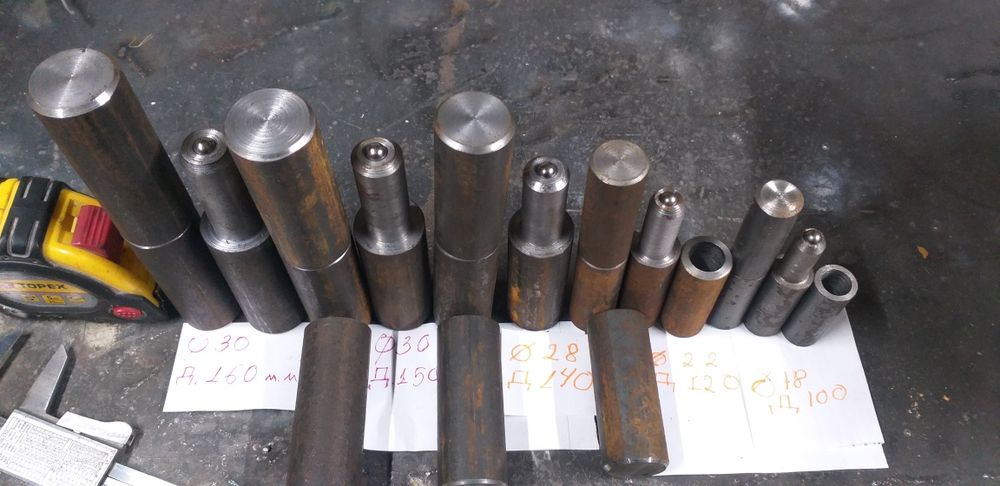 Завіси, петлі ,точені,приварніі для дверей,воріт(гаражні)