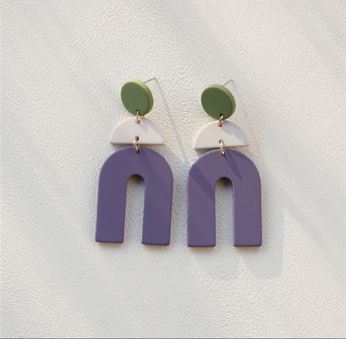 Brincos roxo e verde