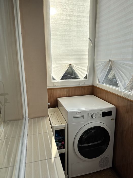 Продам велику та сонячну 2 кімнатну квартиру