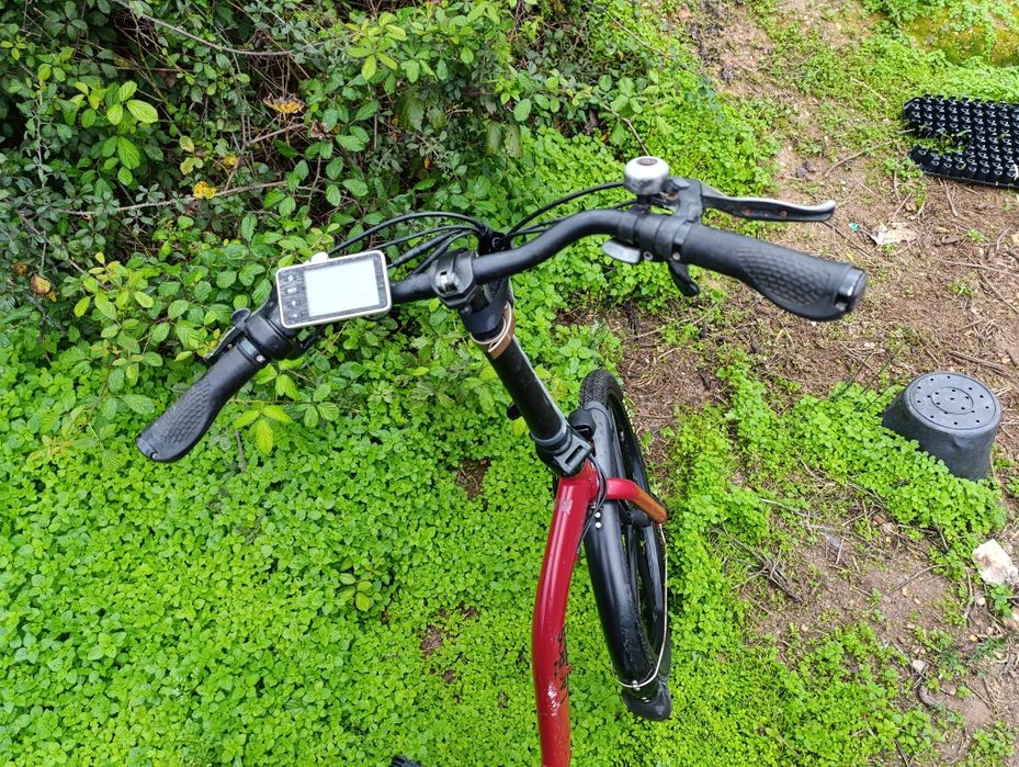Lacros bicicleta elétrica em bom estado