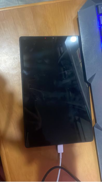 Tablet lenovo TB-X606F