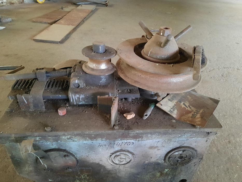 Станки для нестандартних металовиробів