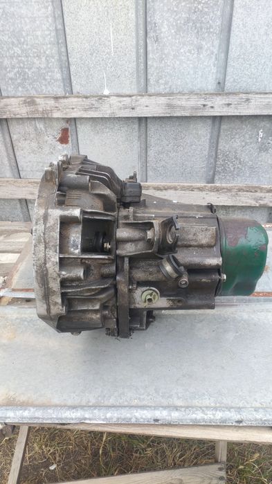 Продам коробку рено лагуна ,рено 19,21