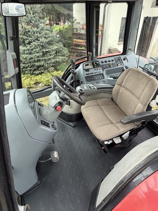 Valtra T120 przedni podnośnik