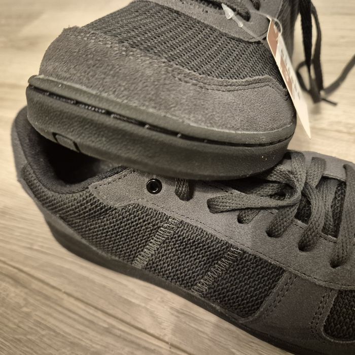 Tenis  novos e originais n 46 gama Premium Decathlon 
Numero para quem