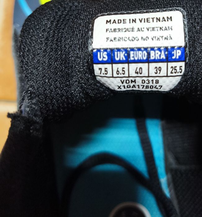 Кроссовки Mizuno Wave Ghost,теннис, гандбол,спортзал,39р,25.5см.