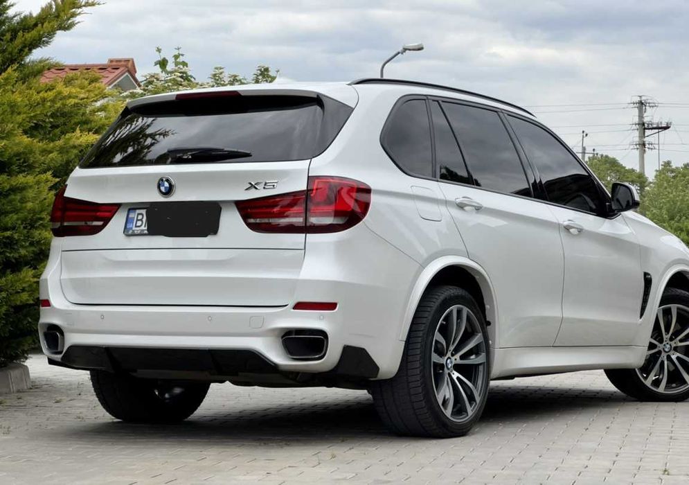 насадки на выхлоп Х5 ф15 насадки бампера х5 накладка ф15 вихлоп Х5 F15