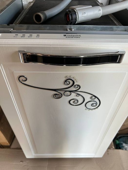 Посудомойка Hotpoint Ariston