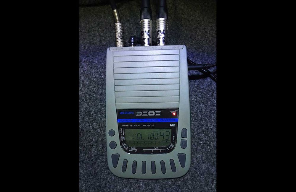 Zoom 9000 - гітарний процесор мультиефектів