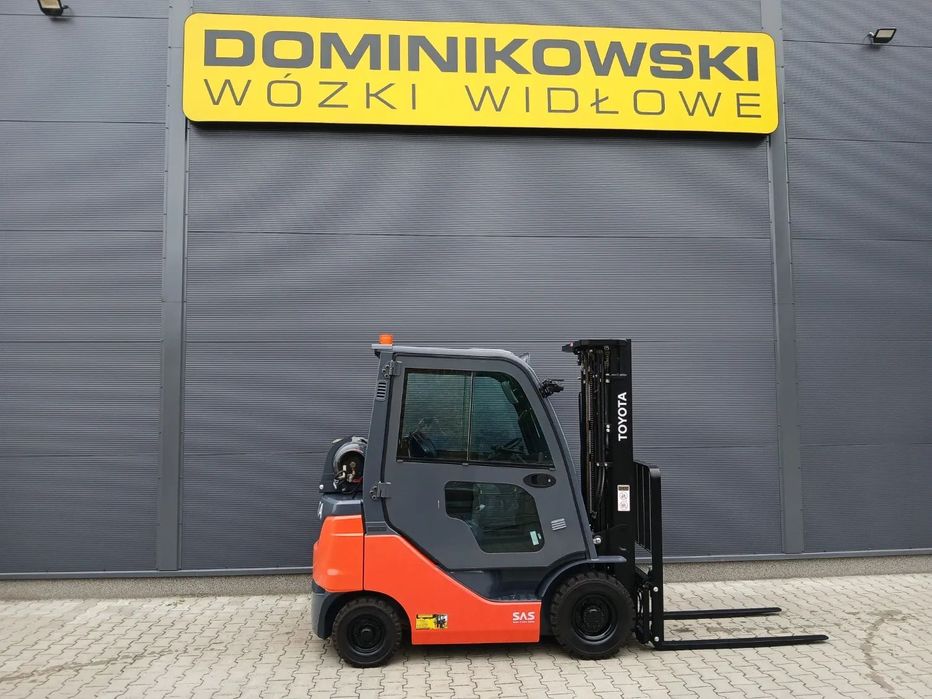 Toyota 02-8FGF18  wózek widłowy 2023R. LPG triplex WYNAJEM SPRZEDAŻ SERWIS