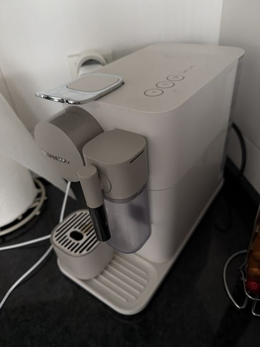 DeLonghi Nespresso Lattissima One Evo