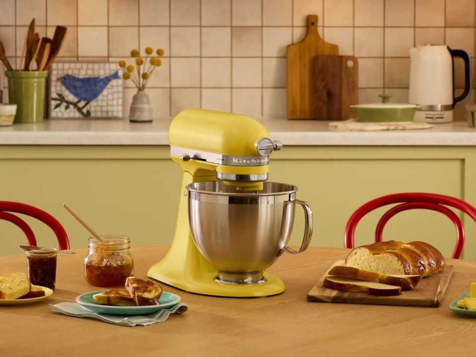 KitchenAid Artisan 5KSM156 та всі серії кухонної техніки, посуду
