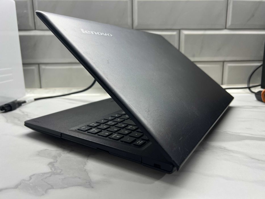 Lenovo Ideapad 100-15IBD Core i3-5005U/8 ОЗУ/SSD 256/NVIDIA920M/15.6''