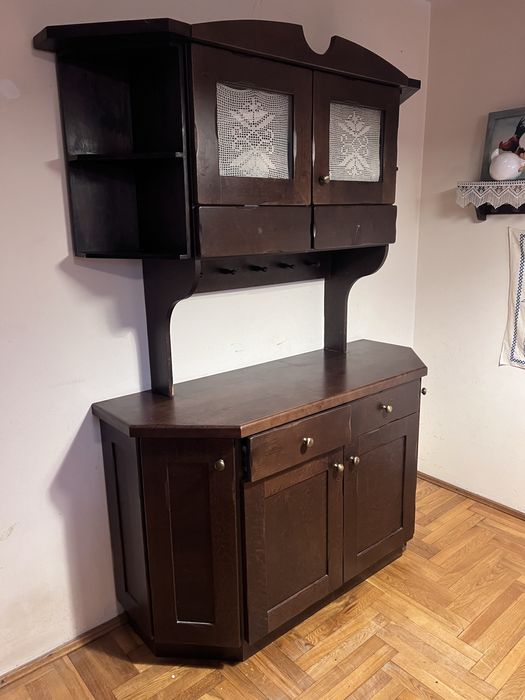 Kredens regał drewniane fronty