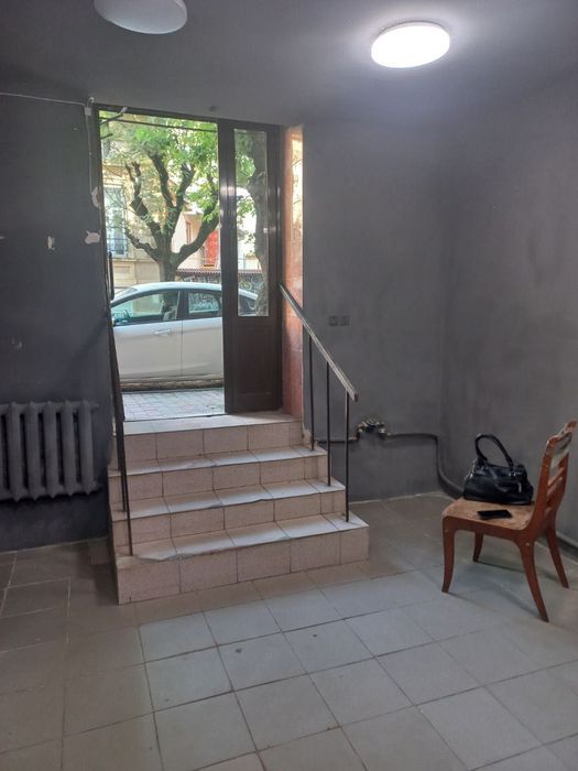 Комерційне приміщення вул. Б.Хмельницького 65кв.м.