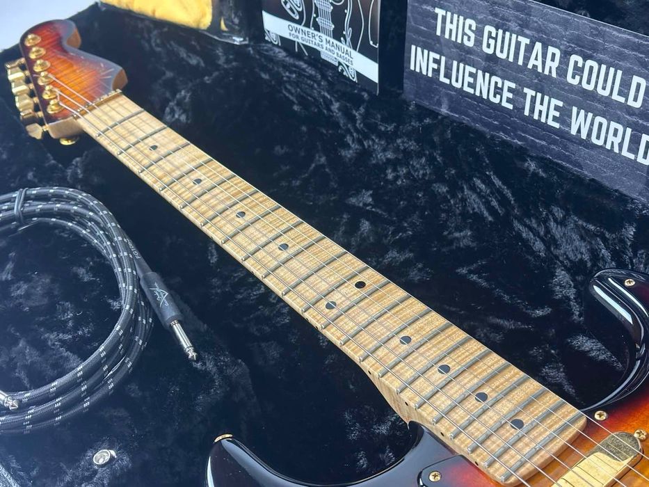 Fender Custom Shop Masterbuilt Yuri Shishkov "Ukrainian Stratocaster - 1 of 10" (2007р., mint, 10500$)
