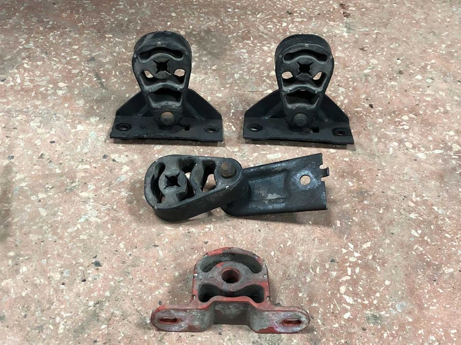 Резинки Глушителя BMW X5 E53 E70 F15 выхлопной БМВ Х5 Е70 Ф15 резинка