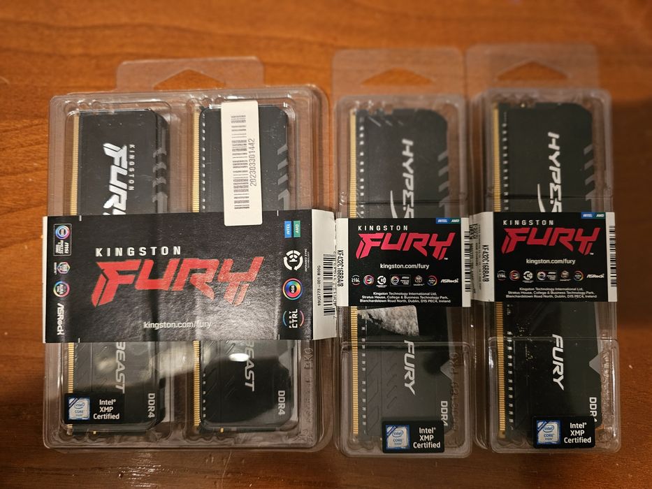 Kit Memória RAM 32GB DDR4 3200MHz Kingston RGB (4x8GB) CL16