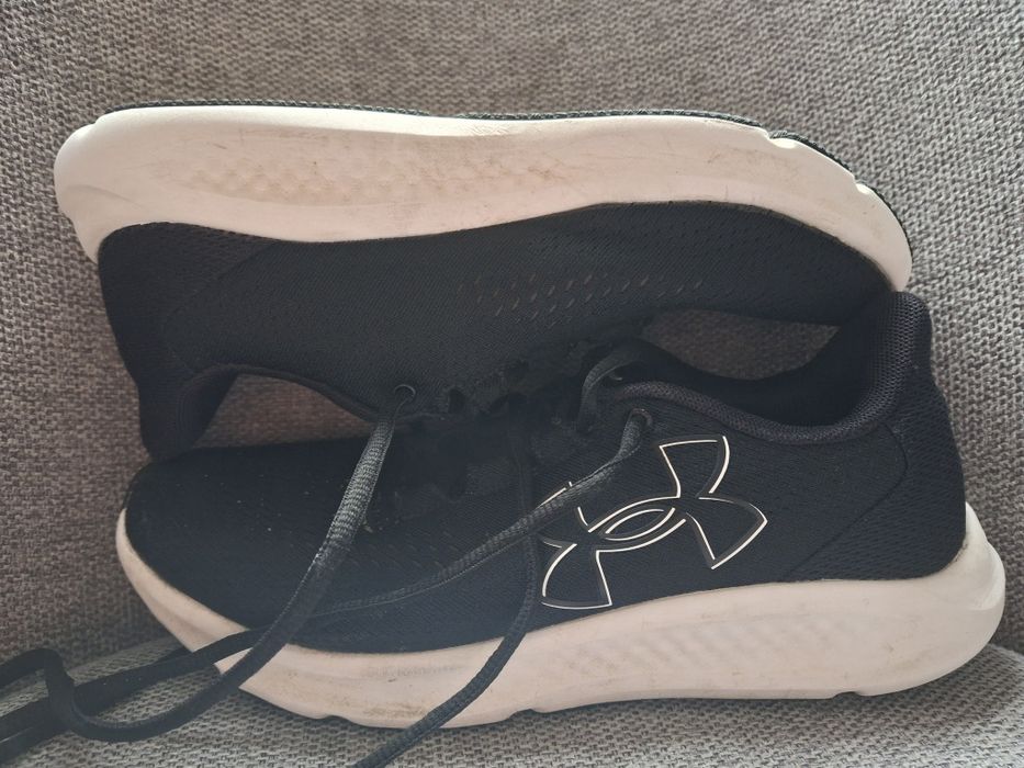 buty do biegania Under Armour Charged Pursuit 3