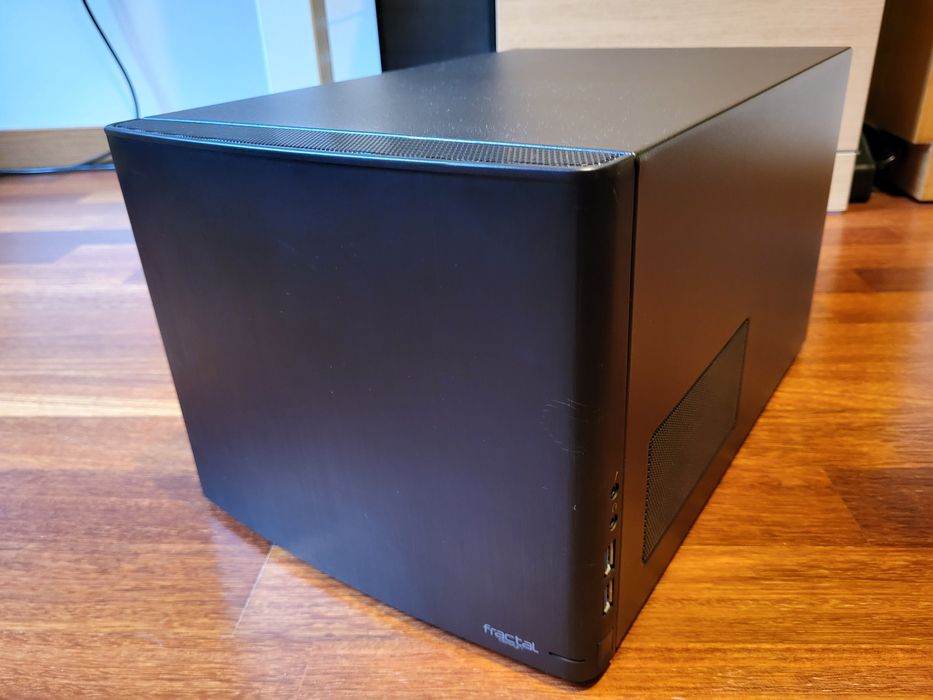 Caixa Fractal Design Node 304