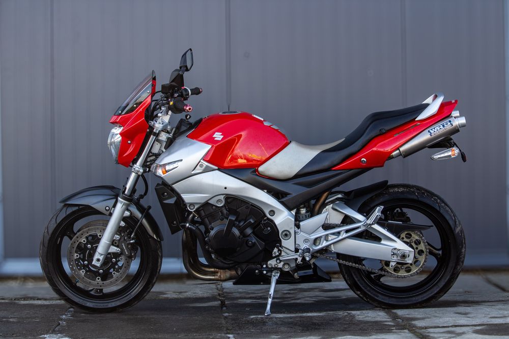 Suzuki GSR 400 з Японії