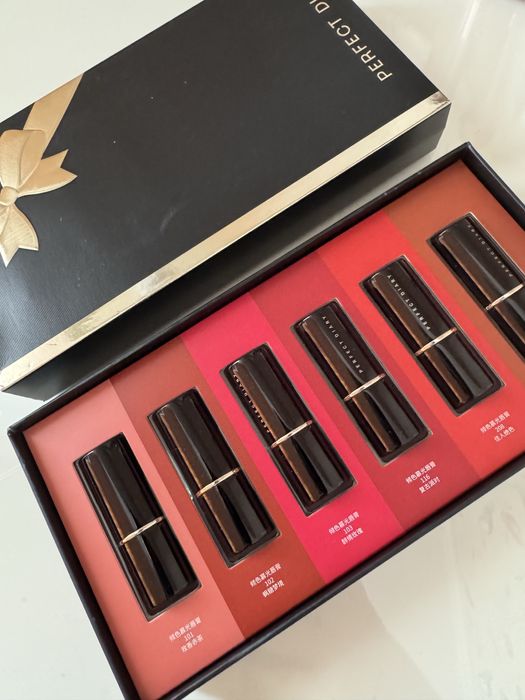 Мініатюри помади для губ Perfect Diary lipstick