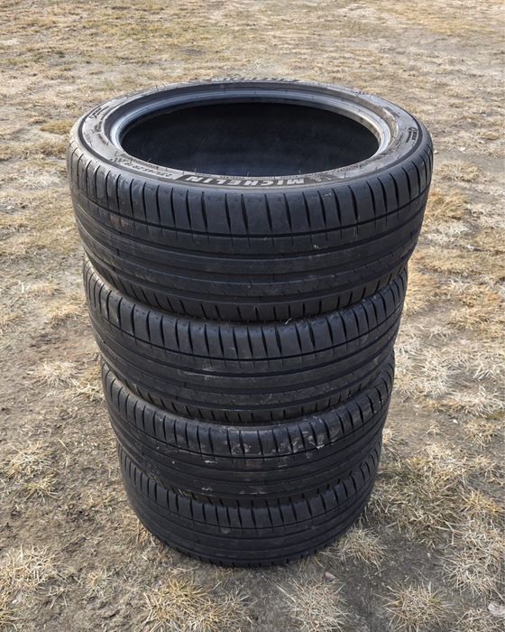 Opony Michelin Pilot Sport 4, 235/45/19