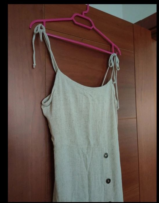 Vestido linho midi com botões e abertura