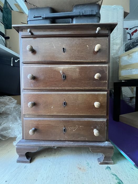 Camiseiro/Mesinha cabeceira